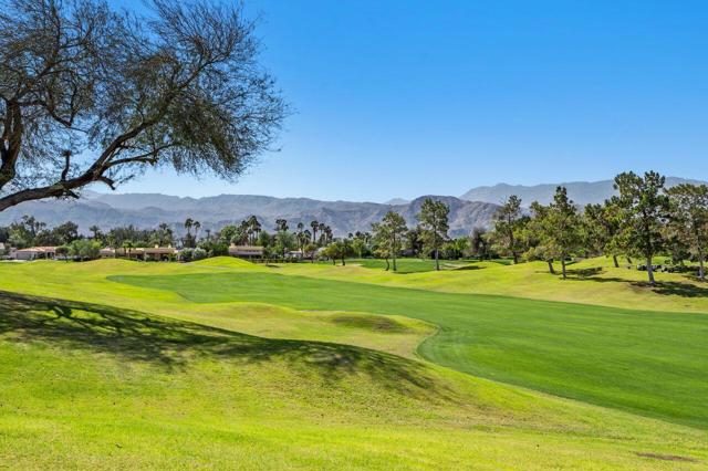 36 Colonial Drive, Rancho Mirage CA: https://media.crmls.org/mediaz/c5048689-6361-4d6e-a451-c1299039bd94.jpg