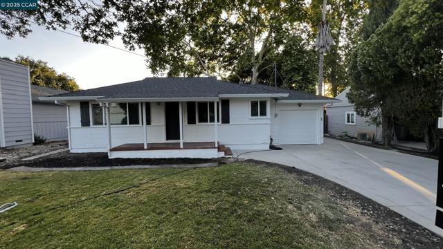 1867 Jacqueline Way, Concord CA: https://media.crmls.org/mediaz/c505757d-15d5-446e-87c3-981867df9347.jpg