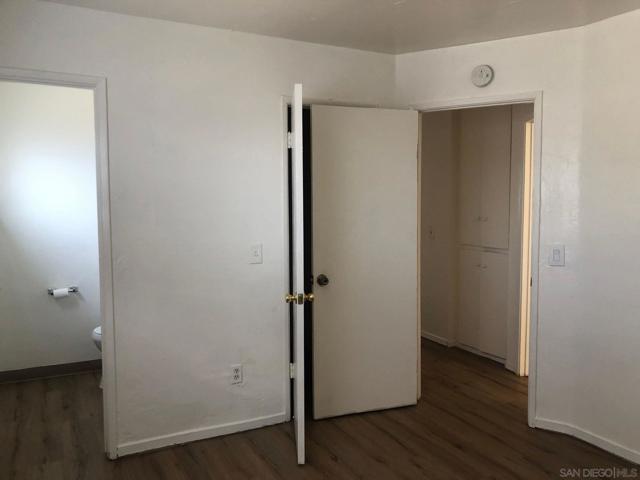 1219 Linalda Dr, El Cajon CA: https://media.crmls.org/mediaz/c5059f39-ec9d-4a59-b1dd-57401c4dd21e.jpg