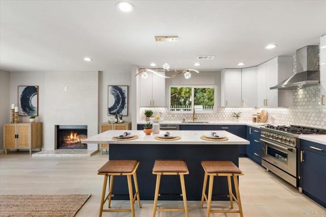 7911 Terraza Disoma, Carlsbad CA: https://media.crmls.org/mediaz/c505b0ba-cb69-481b-87ed-77914fc3e236.jpg