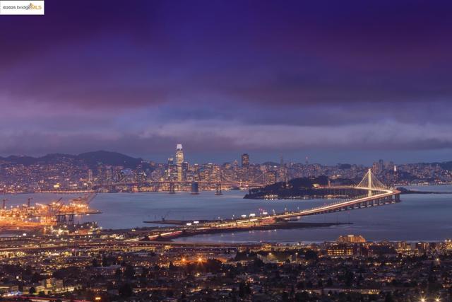 63 Schooner HL, Oakland CA: https://media.crmls.org/mediaz/c505bbd2-c076-46aa-9336-8413f478d59a.jpg