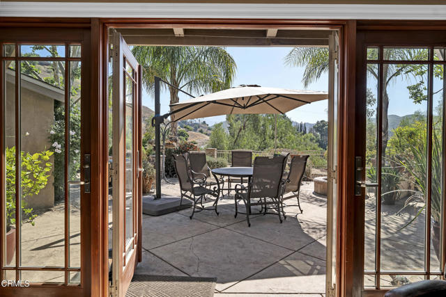 9999 Wornom Avenue, Sunland CA: https://media.crmls.org/mediaz/c5065c00-56e8-4f64-8bbe-aa4de8827df2.jpg