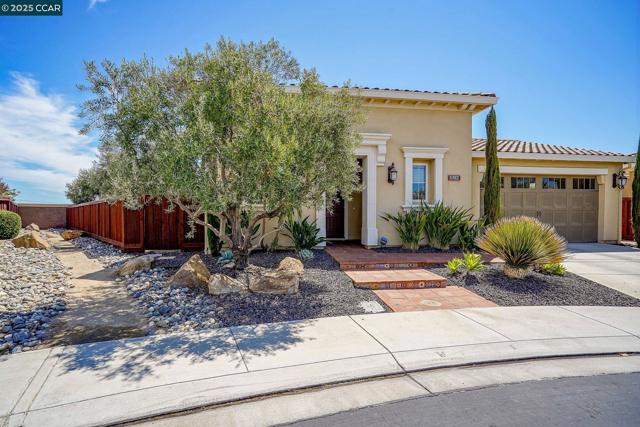 1512 Miwok Ct, Brentwood CA: https://media.crmls.org/mediaz/c508b231-625c-47a6-8c2c-036080d290a3.jpg