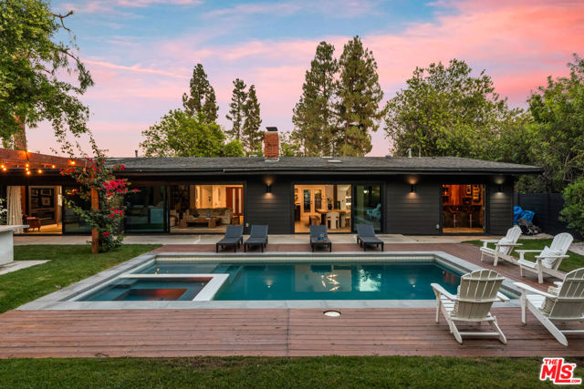 5831 Elba Place, Woodland Hills CA: https://media.crmls.org/mediaz/c508b574-8635-4563-bdd9-63f5eeeb5294.jpg