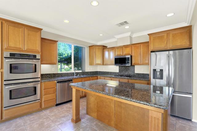 43883 Brookhaven Court, Temecula CA: https://media.crmls.org/mediaz/c508c599-7a3c-4a96-b870-9f80af507da7.jpg