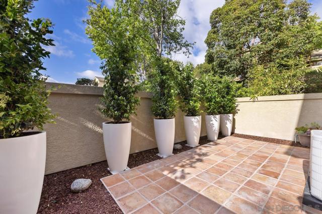 3693 RUETTE DE VILLE, San Diego CA: https://media.crmls.org/mediaz/c509e519-fa08-4016-ab84-d510929719f3.jpg