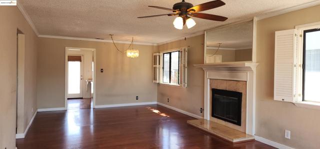 3672 Del Monte Way, San Leandro CA: https://media.crmls.org/mediaz/c50b3f33-d167-4765-b54d-07f36fc19638.jpg