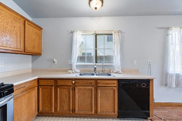 827 Terraza Street, Soledad CA: https://media.crmls.org/mediaz/c50b879b-72c9-4b37-91e7-4f5e4da0696c.jpg