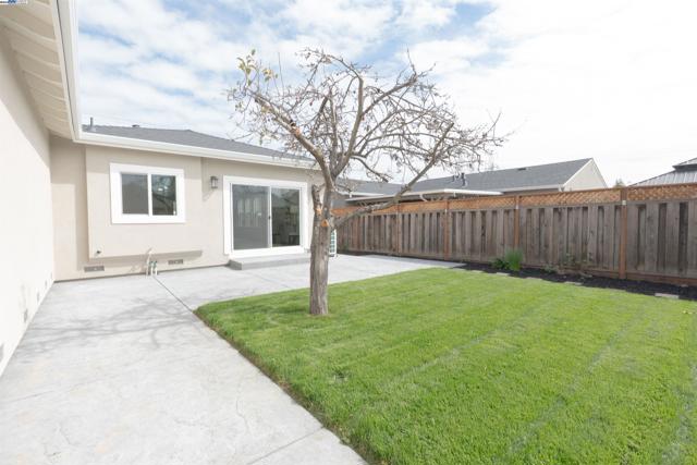 Image 21 of 45 For 43425 Fremont Blvd