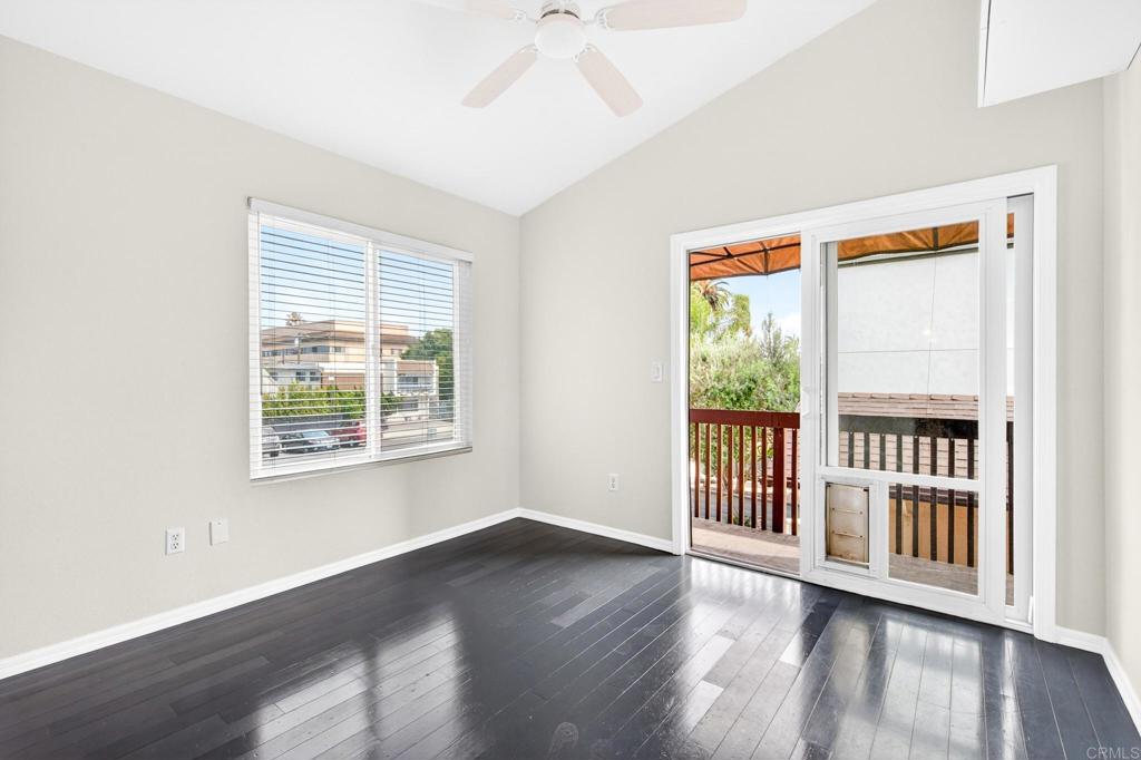 4482 North Avenue - photo 19