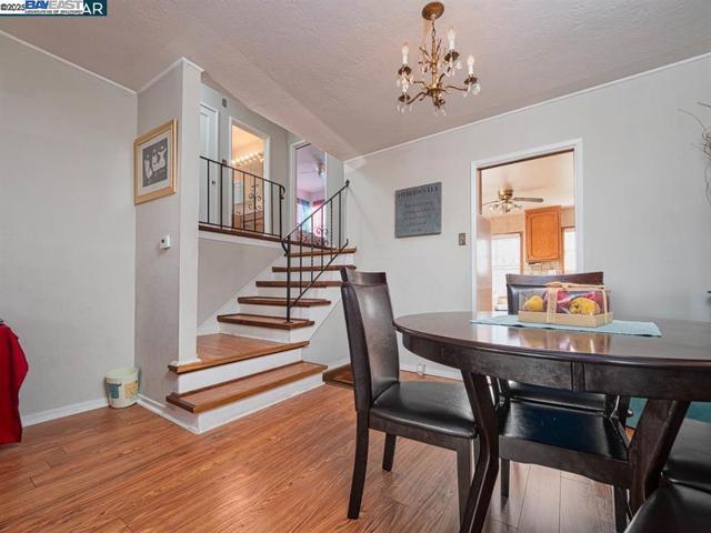 2130 102Nd Ave, Oakland CA: https://media.crmls.org/mediaz/c50c4798-596e-449d-b1d9-1ba1a65f6326.jpg