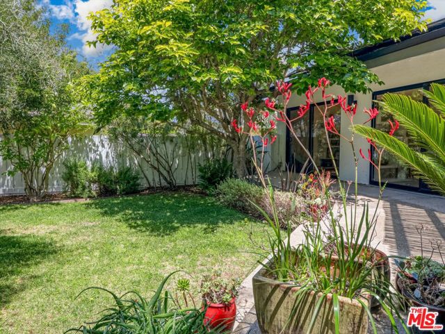 3719 Butler Avenue, Los Angeles CA: https://media.crmls.org/mediaz/c50c8157-8e4c-4b96-a830-2f0673fca65e.jpg