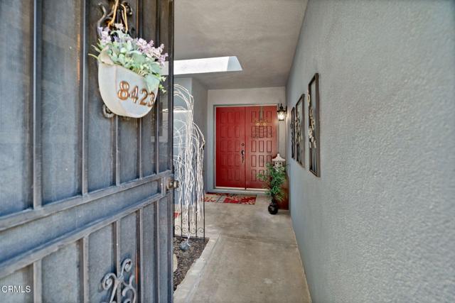 8423 Hollister Street, Ventura CA: https://media.crmls.org/mediaz/c50d536e-96f9-40e0-aece-cdde832265bf.jpg