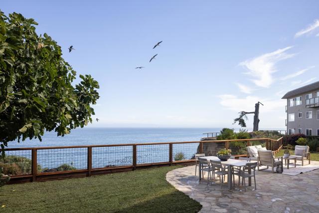 4840 Cliff Drive, Capitola CA: https://media.crmls.org/mediaz/c50d5410-384c-4437-9a0f-b1b066bf700b.jpg