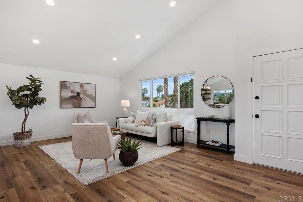 1528 Avenida De Los Lirios - photo 4