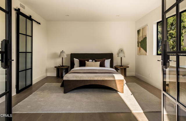 Detail Gallery Image 15 of 40 For 2994 Durand Dr, Los Angeles,  CA 90068 - 5 Beds | 3 Baths