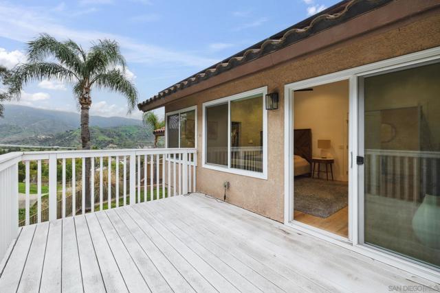 28145 Shady Meadow Ln, Yorba Linda CA: https://media.crmls.org/mediaz/c50e4b54-e770-428f-91d6-a27e5848b15f.jpg