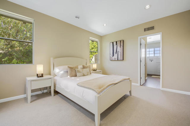 60 BEDROOM MLS SIZE