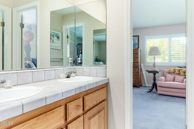11616 E Las Posas Road, Camarillo CA: https://media.crmls.org/mediaz/c50ee711-c041-4ba2-9c70-787848ee497a.jpg