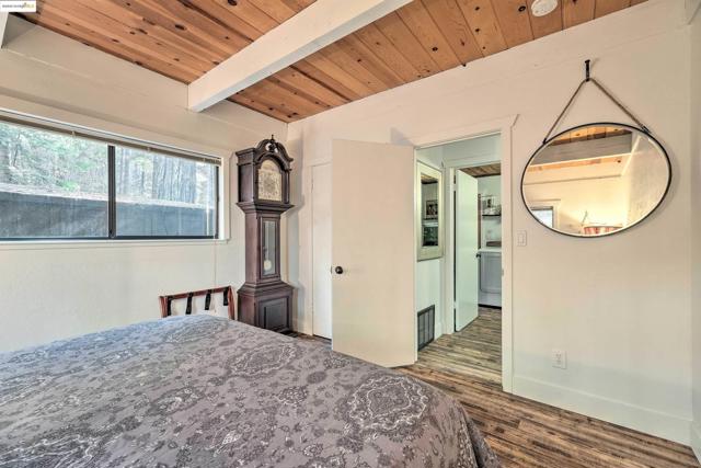 1273 Lilac Dr, Arnold CA: https://media.crmls.org/mediaz/c50f1dbb-341e-4528-8dcf-e20c670fa5c9.jpg
