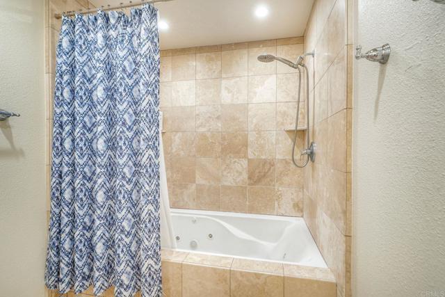 Detail Gallery Image 29 of 59 For 10629 Meadow Glen Way E, Escondido,  CA 92026 - 4 Beds | 2/1 Baths