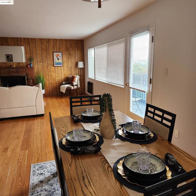 3312 Wisconsin St, Oakland CA: https://media.crmls.org/mediaz/c50f99e8-c510-46bc-b123-8bec33c7dcd9.jpg