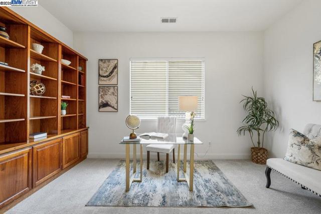 1123 Burghley Ln, Brentwood CA: https://media.crmls.org/mediaz/c50faf8f-38f1-4b58-980b-9e92ad5fab6e.jpg