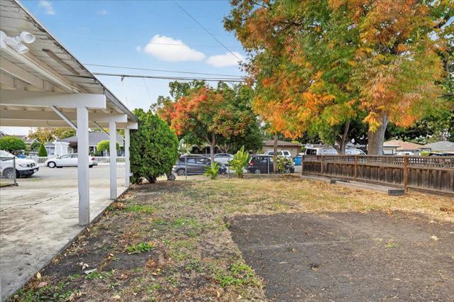 3703 Florence Street, Redwood City CA: https://media.crmls.org/mediaz/c50fbd87-e589-473e-b55e-2e6d0f66857c.jpg