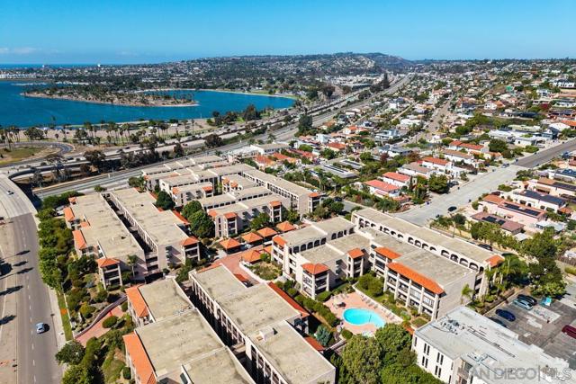 2530 Clairemont Dr, San Diego CA: https://media.crmls.org/mediaz/c50fc6eb-1d7f-4fd8-ae13-798dbcf270bd.jpg