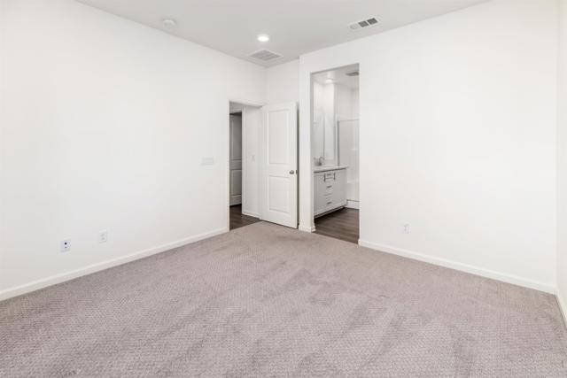 Detail Gallery Image 17 of 30 For 953 Radcliffe Trl, Vista,  CA 92081 - 2 Beds | 2 Baths