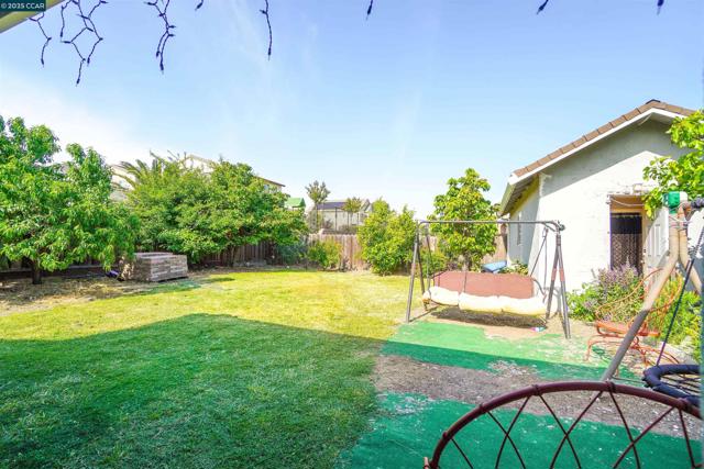 37 Wharf Dr, Bay Point CA: https://media.crmls.org/mediaz/c511665d-01a1-4172-bcbd-c0984c4c1a50.jpg