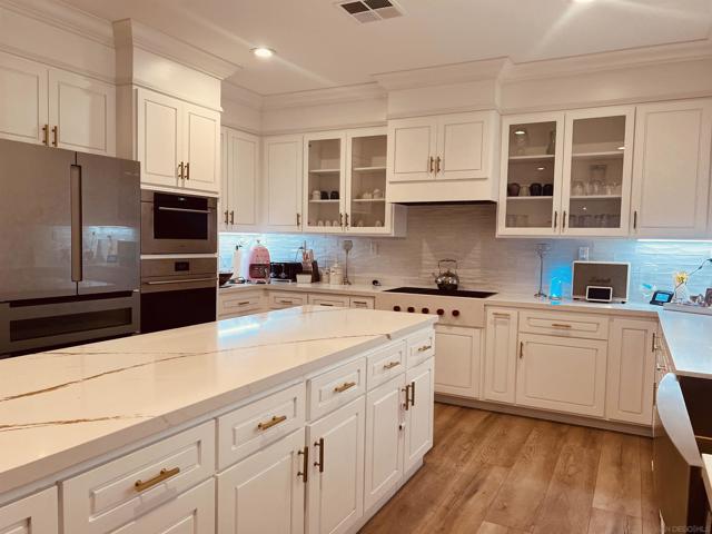 43041 Noble Court, Temecula CA: https://media.crmls.org/mediaz/c51239c0-6057-4c32-b7ab-719131316814.jpg