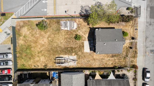 719 Darwin Street, Santa Cruz CA: https://media.crmls.org/mediaz/c5128bce-f0dc-48e8-9807-9dabd3001ae0.jpg