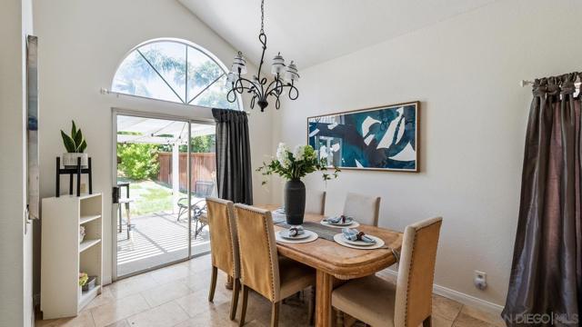27468 Rosebay Ct, Temecula CA: https://media.crmls.org/mediaz/c512b5c0-6c6f-497c-9772-491c5193ec1a.jpg