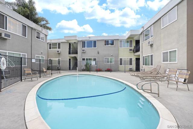6602 Beadnell Way, San Diego CA: https://media.crmls.org/mediaz/c5135318-aefe-43aa-9430-0db6925c47a6.jpg
