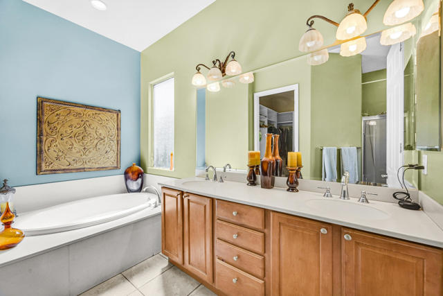 81193 Avenida Tres Lagunas, Indio CA: https://media.crmls.org/mediaz/c513c019-428b-4190-86f8-3063b84d2444.jpg