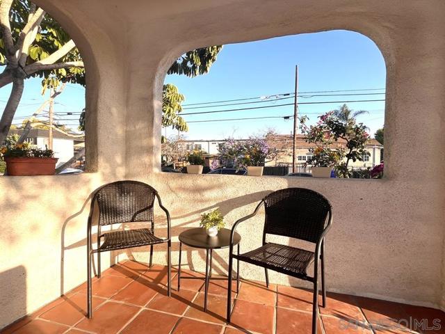4603 35th St, San Diego CA: https://media.crmls.org/mediaz/c513c35e-b0dd-4327-9c4e-bf1a9dee7956.jpg