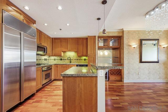 700 W Harbor, San Diego CA: https://media.crmls.org/mediaz/c515f67a-67b5-490b-9902-9b8f6e82336e.jpg