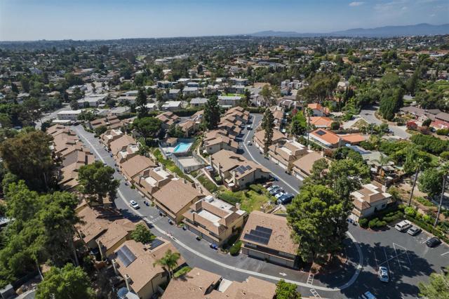 940 Marlin Drive, Vista CA: https://media.crmls.org/mediaz/c516ce09-f360-4e16-aeb7-ec2f763d7f86.jpg