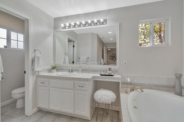 3233 Irlanda Way, San Jose CA: https://media.crmls.org/mediaz/c517e1ce-1731-40ac-b86b-e159ab55d3ec.jpg