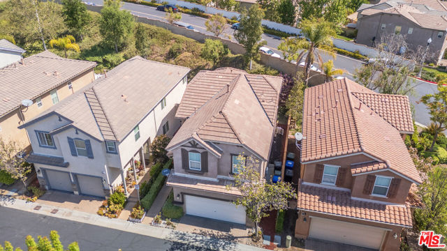 29266 Pilgrim Court, Valencia CA: https://media.crmls.org/mediaz/c517f351-1ba7-4e29-9f45-8db38374c86c.jpg