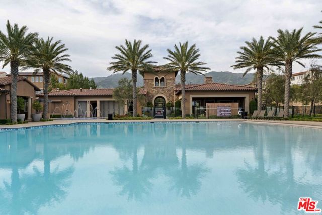 20763 Pine Cone Circle, Porter Ranch CA: https://media.crmls.org/mediaz/c517fc83-94d0-4beb-bde6-3d4e1a474e19.jpg