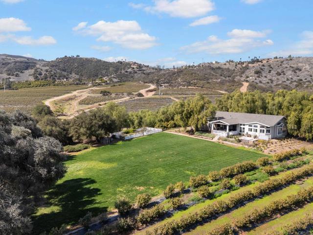 14224 Old Cole Grade Road, Pauma Valley CA: https://media.crmls.org/mediaz/c5184f1c-c1c3-456d-a7b7-df6a0552afe3.jpg