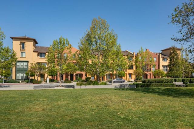 373 Derby Avenue, San Mateo CA: https://media.crmls.org/mediaz/c5191d9d-1909-480f-aaef-d2ca534c7cc0.jpg