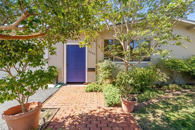 3224 Kipling Street, Palo Alto CA: https://media.crmls.org/mediaz/c51988fe-8352-4056-8850-6fcb95403efd.jpg
