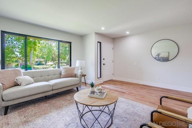 9855 Guisante Terrace, San Diego CA: https://media.crmls.org/mediaz/c5199ab9-cb3d-4063-a6af-ee812651990d.jpg