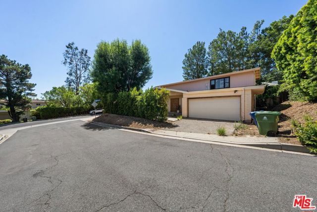 MLS# 23304281