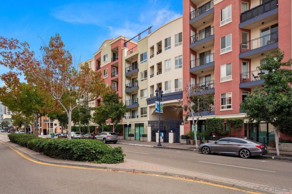 235 Market Street #403