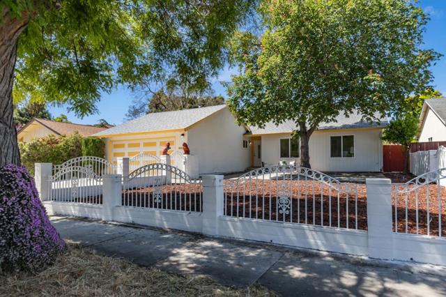 1305 Tourney Drive, San Jose CA: https://media.crmls.org/mediaz/c51e5938-557b-4d4a-873b-7476bf804805.jpg