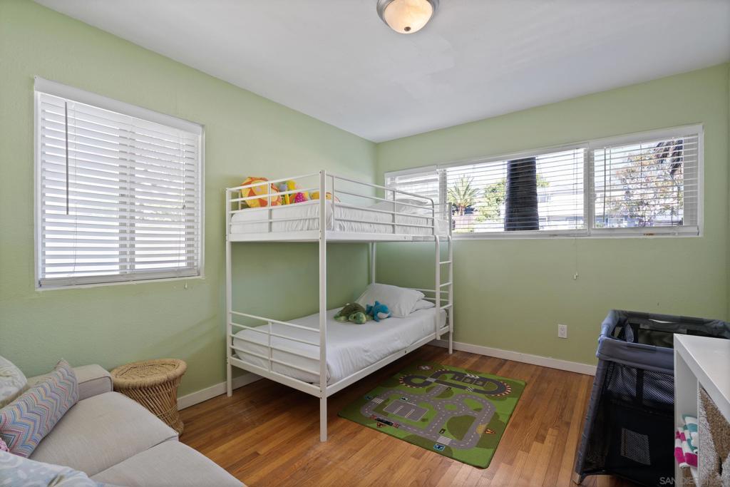 647 Loring - photo 11